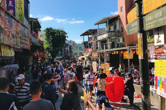 Visite guidée de la lanterne céleste de Pingxi et de la cascade de Shifen depuis Taipei