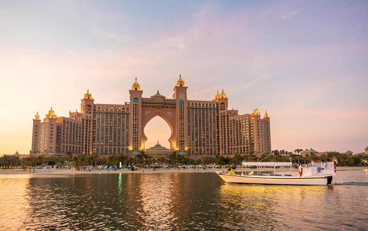 120 minuten durende moderne Abra-boottocht door Dubai Marina en Atlantis The Palm