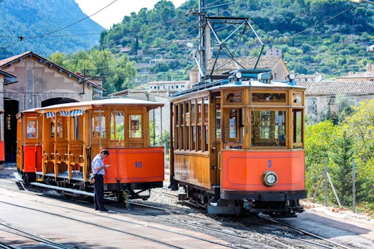 Całodniowa wycieczka po Majorce z miejscowością Port de Sóller i klasztorem w Lluc