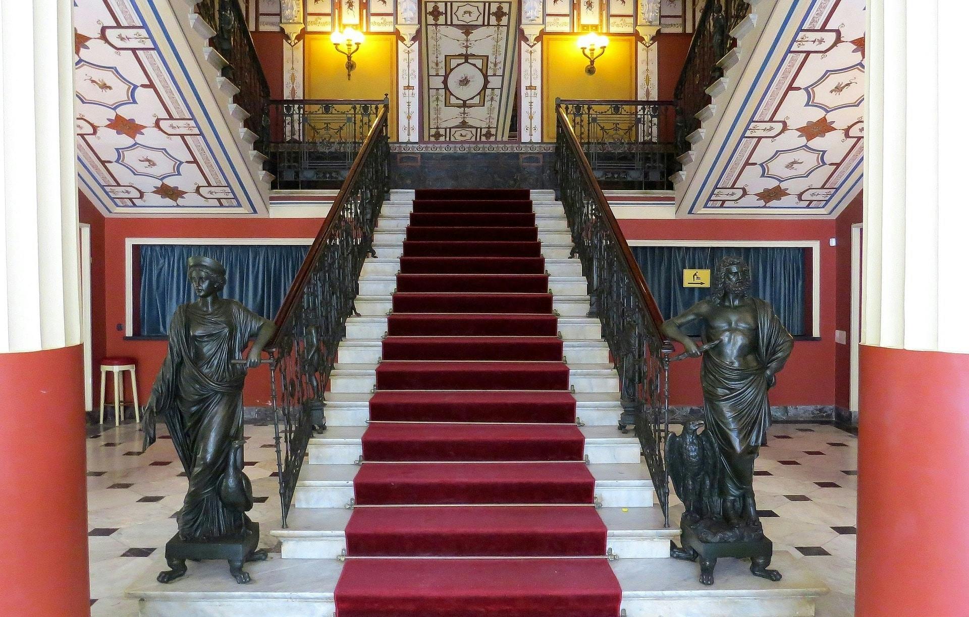 Small Group Corfu Tour with Achillion Palace and Paleokastritsa