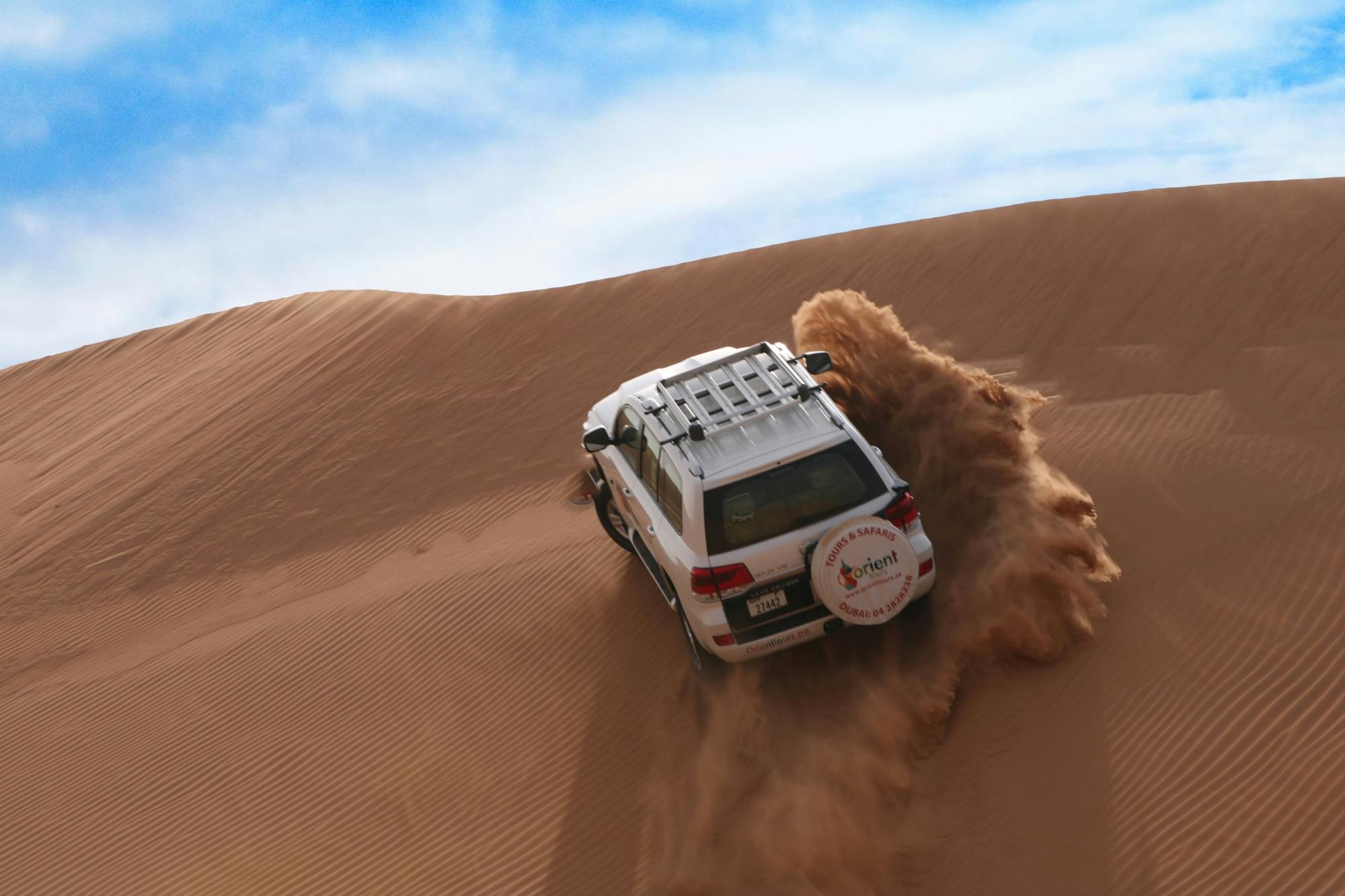 Safari por el desierto de Dubái con actividades de campamento y cena de barbacoa