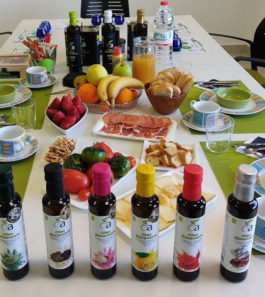 Wycieczka z przewodnikiem po gajach oliwnych ze śniadaniem EVOO lub podwieczorek