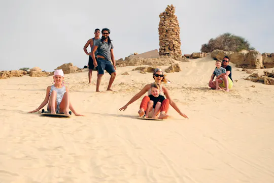 Expérience de sandboard sur les dunes de Morro de Areia, Boa Vista
