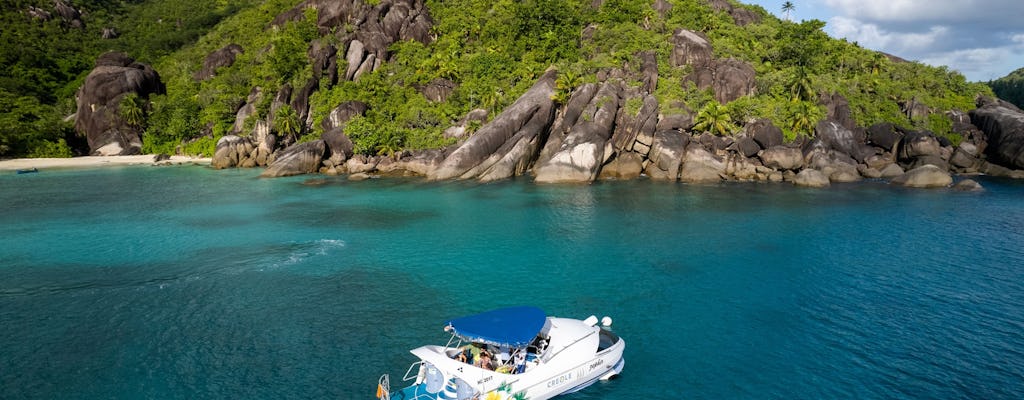 Private charter cruise on Zephir glass-bottom boat from Mahé