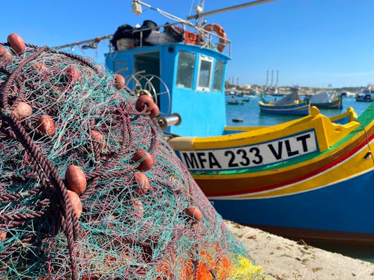 Marsaxlokk søndagsmarked og Den blå grotte med lokalguide