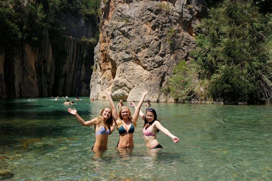 Natuurlijke thermale bronnen en Girlfriend Waterfall-tour vanuit Valencia