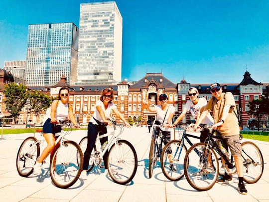 Passeio histórico guiado de bicicleta pelo Palácio Imperial de Tóquio