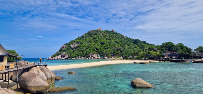 Private longtail boat tour in Koh Tao and Nang Yuan with snorkel