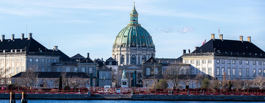 Passeio pelo Grande Canal de Copenhague