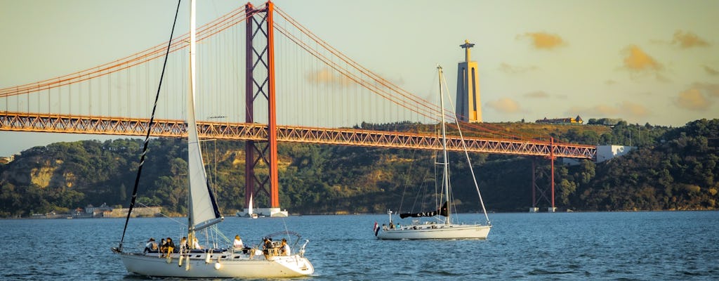 Morning sailing tour in Lisbon