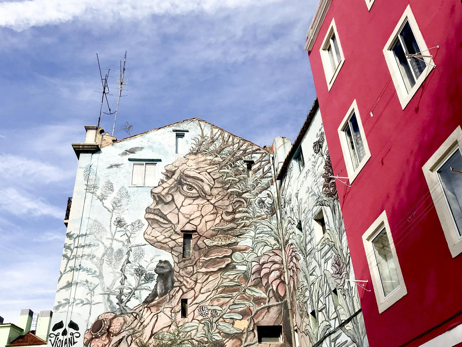 Self-guided discovery walk in Lisbon