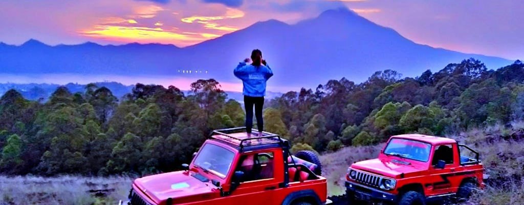 Excursão privada de jipe no Monte Batur com café da manhã ao nascer do sol