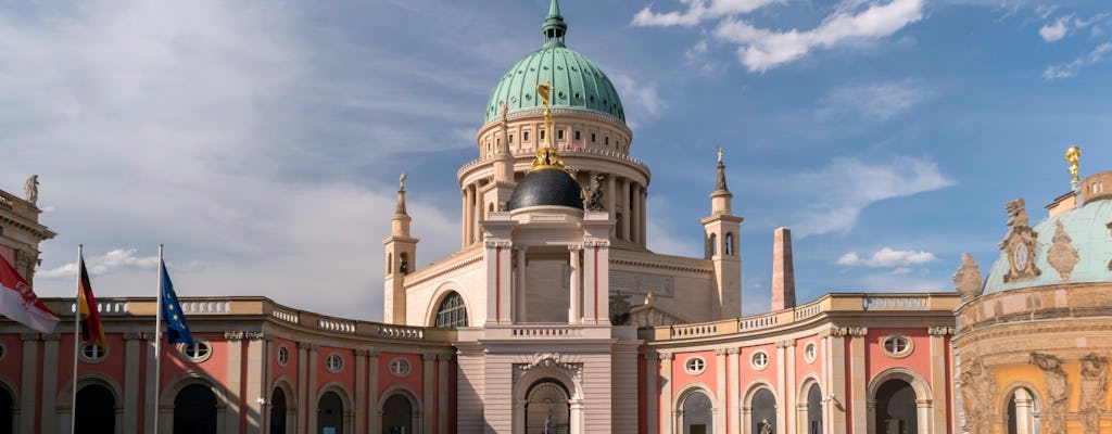 1-hour tour of Potsdam attractions with a local