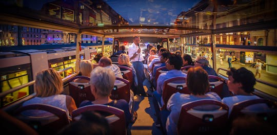 Passeio turístico noturno de ônibus em Berlim