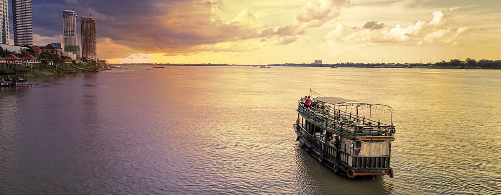 Visite guidée d'une demi-journée à vélo et en bateau à Phnom Penh