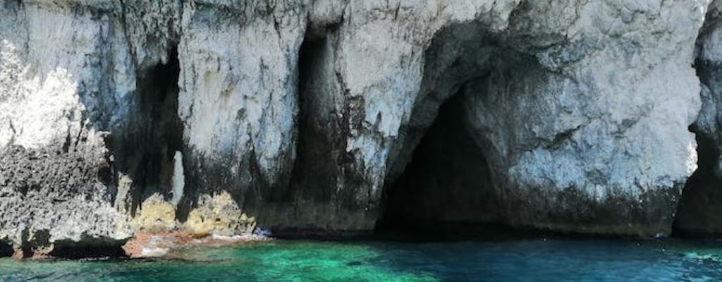 Passeio de barco de 2 horas pela Ilha Ortigia e cavernas marinhas com frutas e Prosecco