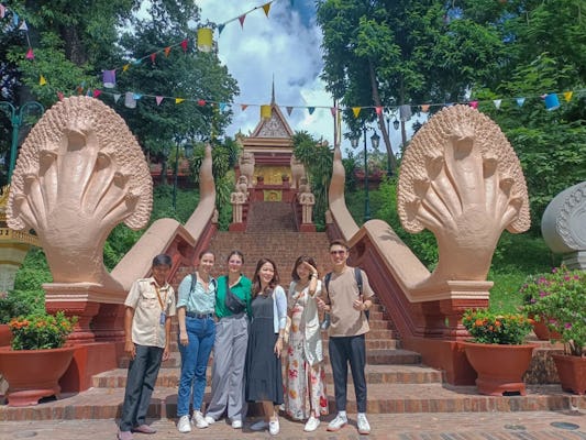 Visita histórica guiada de Phnom Penh com transporte