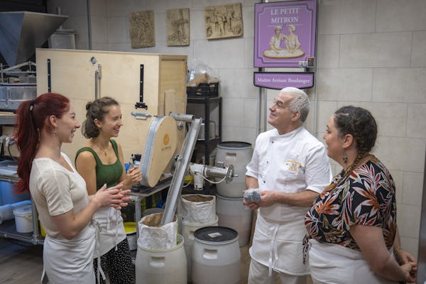 Nat Geo Day Tour: Iniciación a la baguette y al éclair con un maestro panadero francés