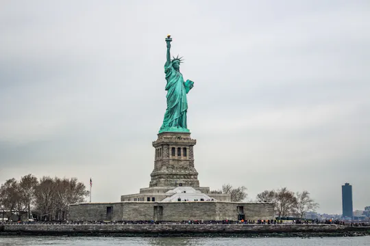 Przyspieszona 4-godzinna wycieczka do Statuy Wolności i Ellis Island