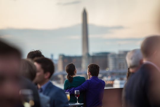 Spirit of Washington DC Bootsfahrt bei Sonnenuntergang mit Abendessen und Buffet