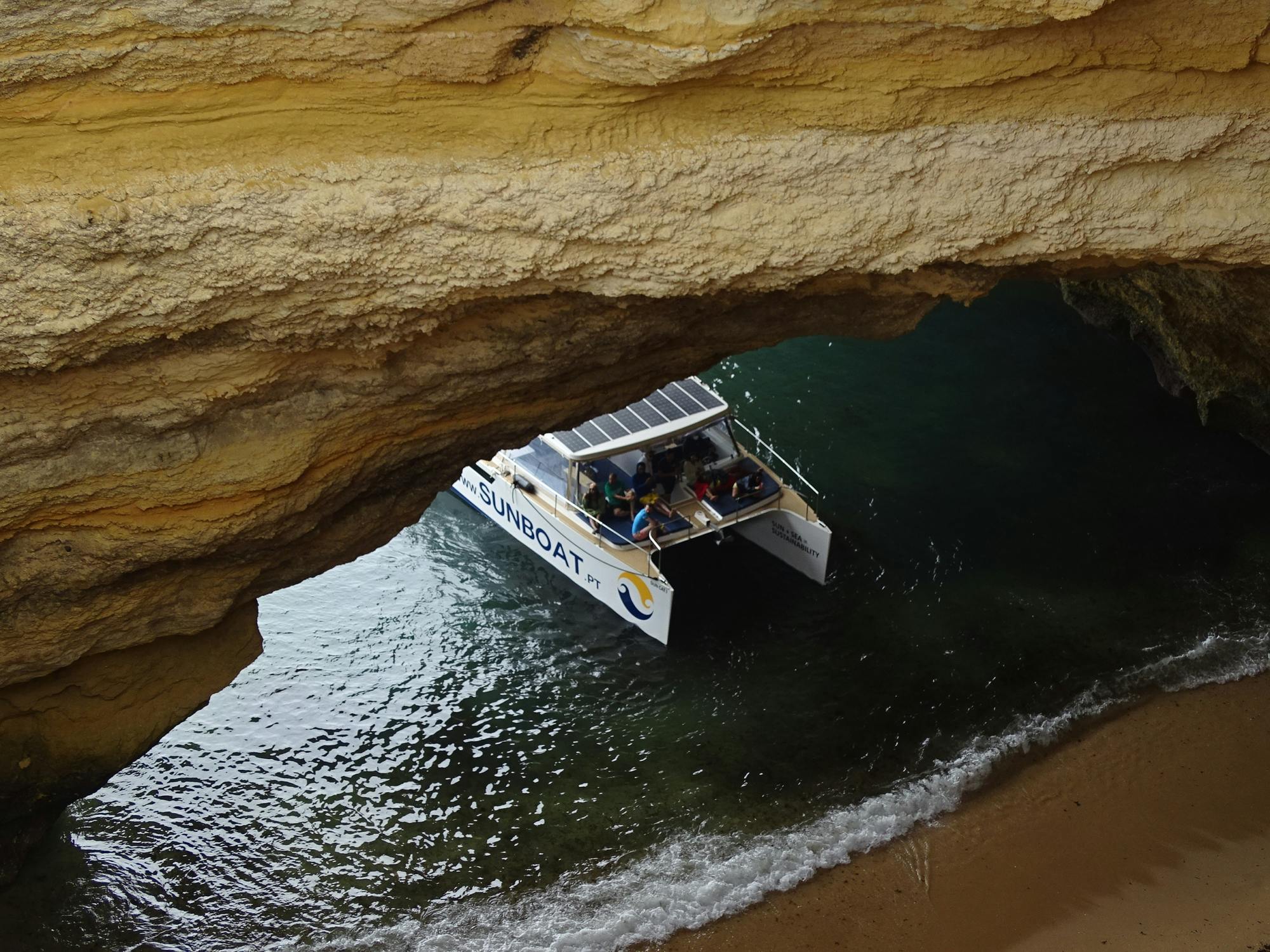 Croisière sur la côte de l'Algarve et la grotte de Benagil au départ de Portimão