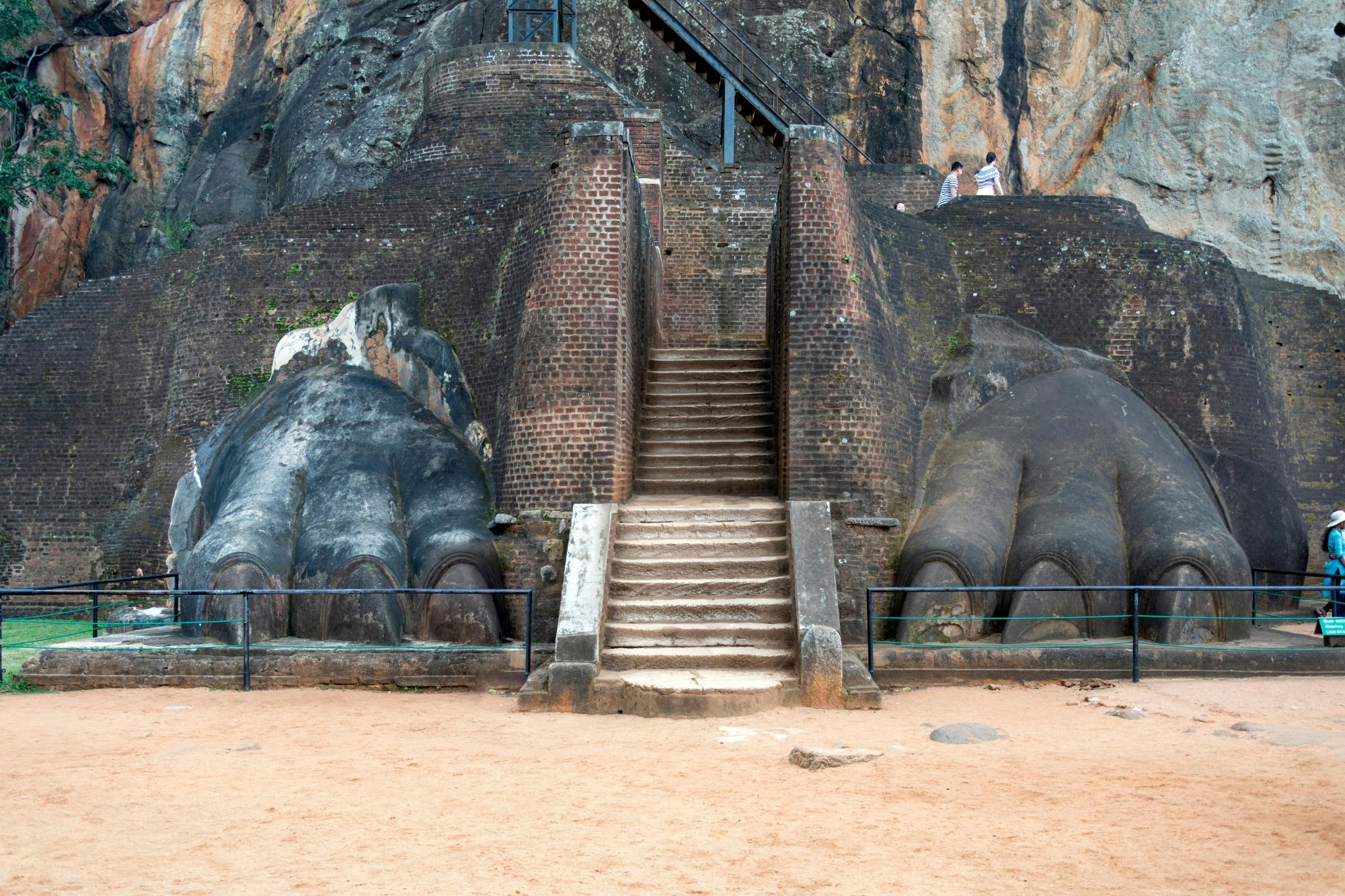 Sigiriya, Dambulla and Minneriya Park Safari Tour from the East Coast