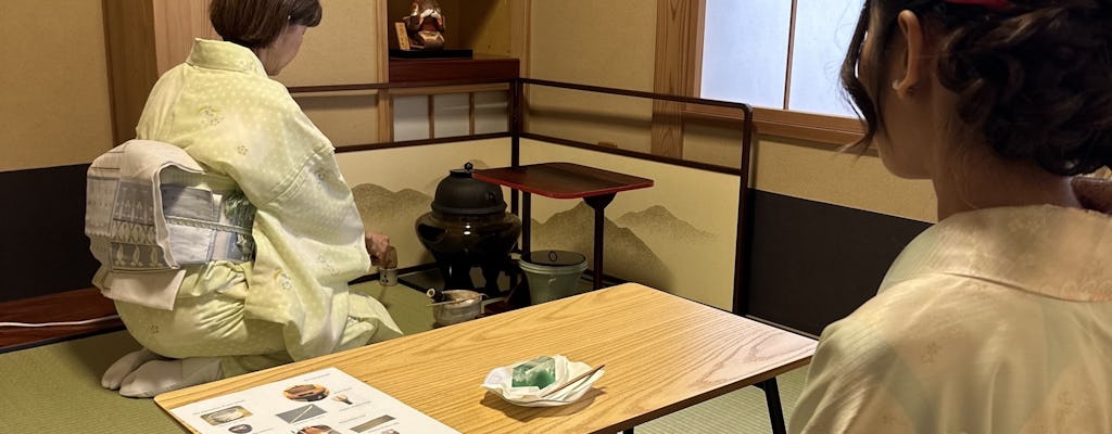 Cerimonia del tè ed esperienza di vestizione del kimono a Tokyo