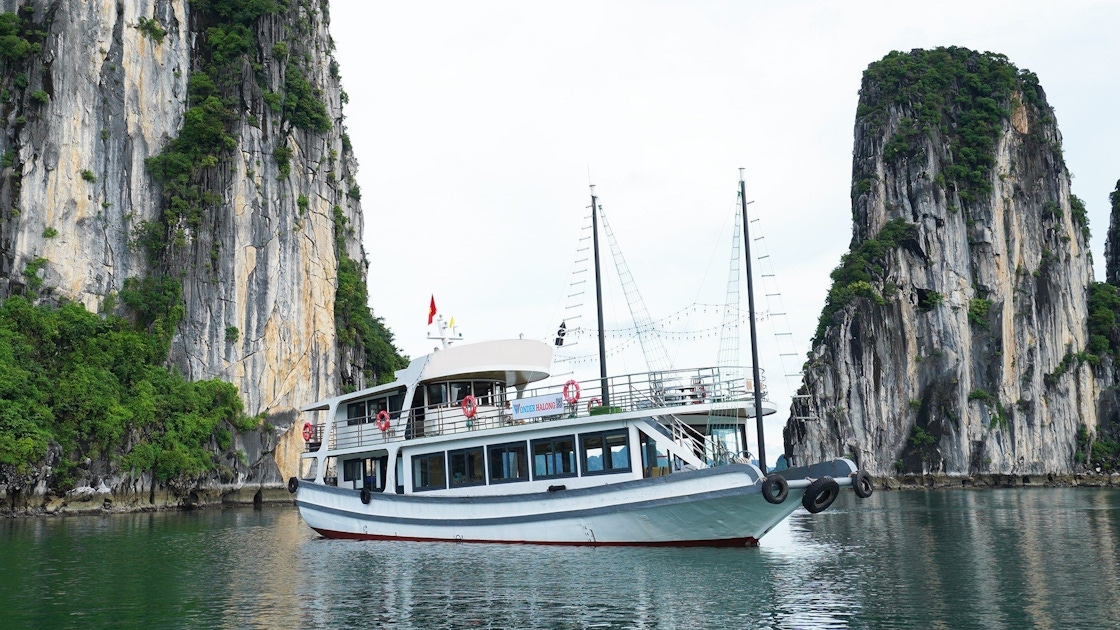Cruises in Ha Long
