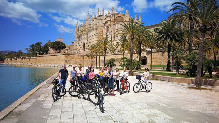 Discover Palma Open Bike Tour
