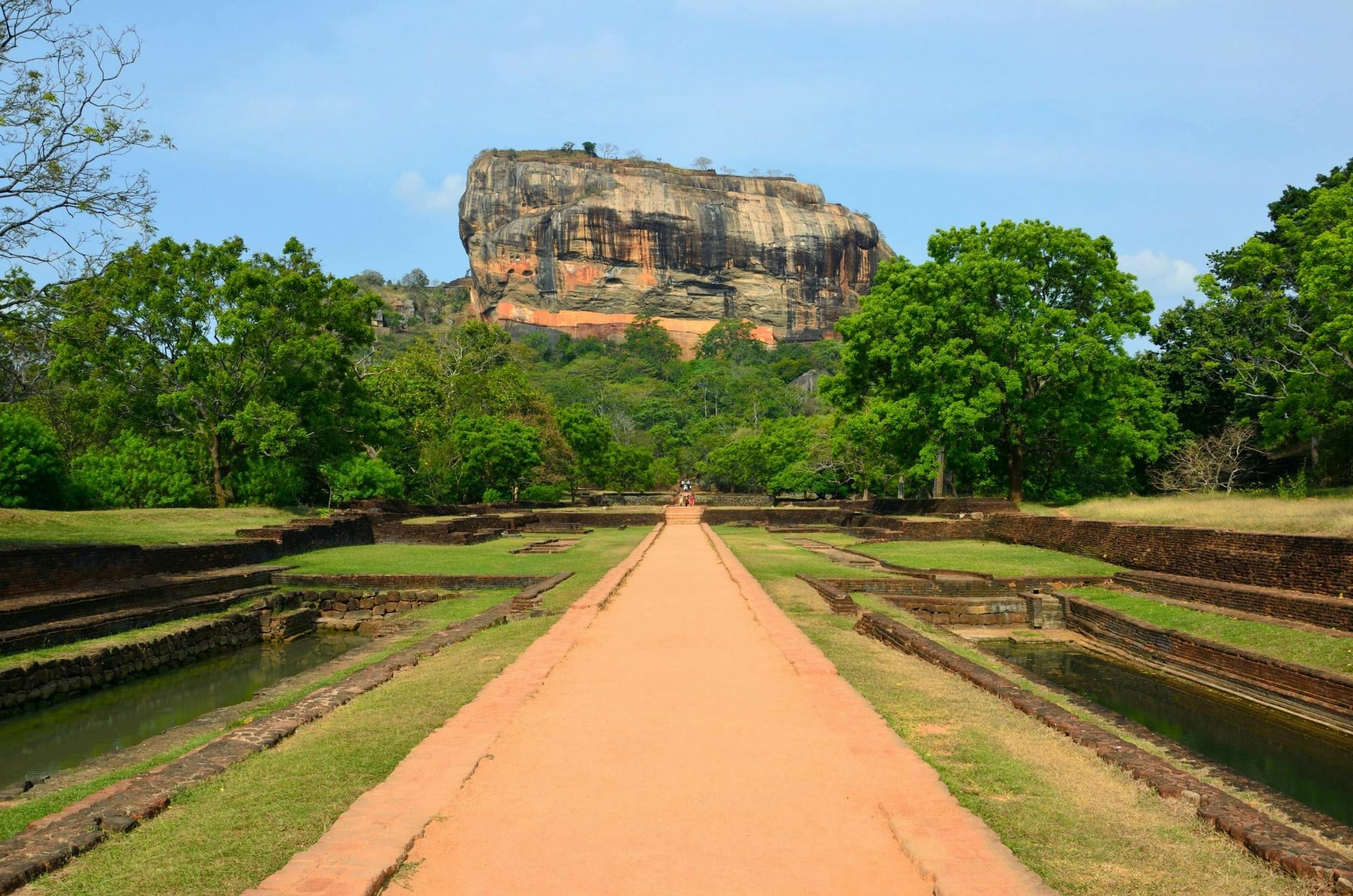 Guidad tur till lejonklippan Sigiriya och grottemplet Dambulla