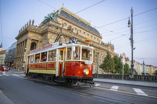 Hop-on-hop-off-kaartje voor de historische tramlijn 42