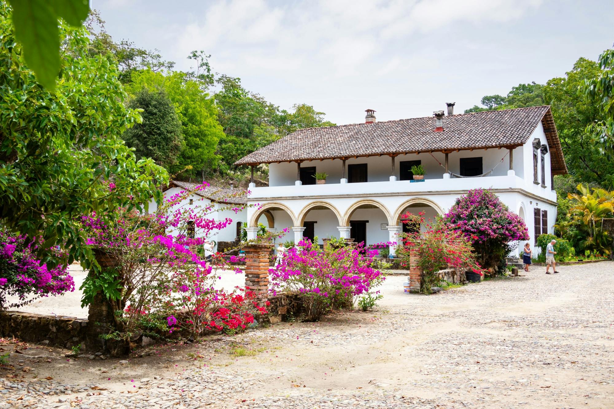 San Sebastian del Oeste Tour