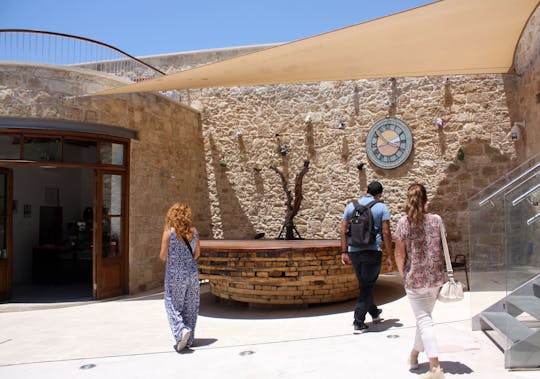 Nat Geo Day Tour : Deux côtés, une histoire : la coexistence à Chypre