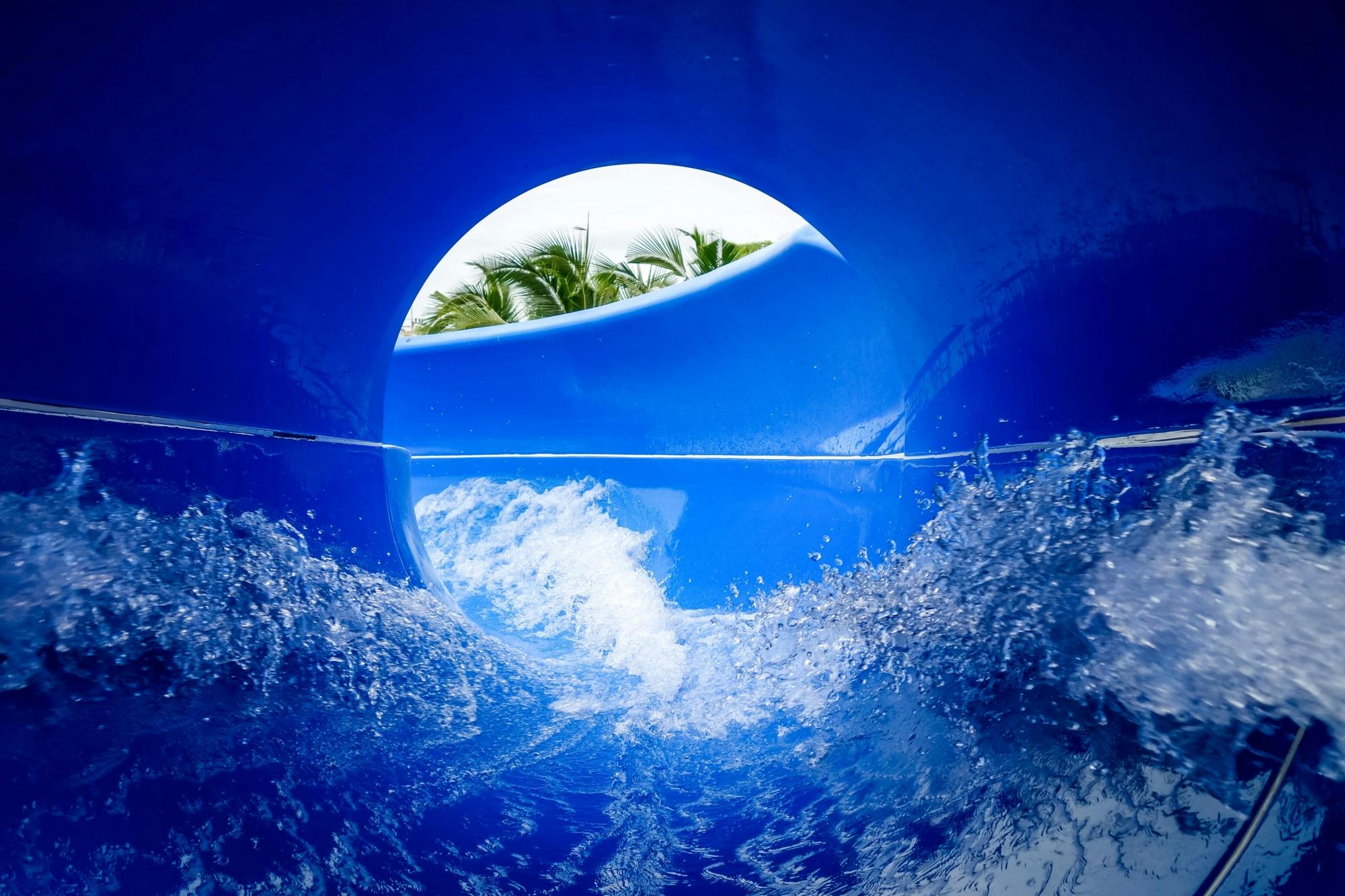 Entrance to Palau de Gel Splash Toboganes with Pool & Slides