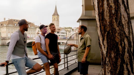 LGBTQ+ Nachtwandeling door de stad Zürich en buitenraclette