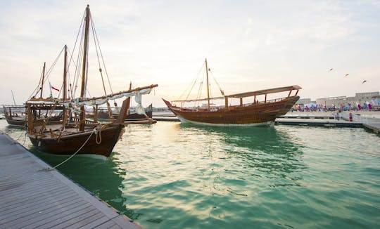 Dhow-cruise en Corniche Walk delen in Doha