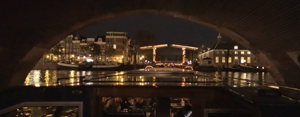 Wieczorny rejs po kanałach Amsterdamu z przekąskami