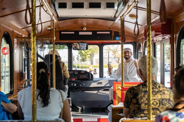 Traditionele trolleytour door Dubai met een traditionele maaltijd
