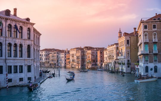 Piesza wycieczka po najlepszych atrakcjach Wenecji z rejsem łodzią po Canal Grande