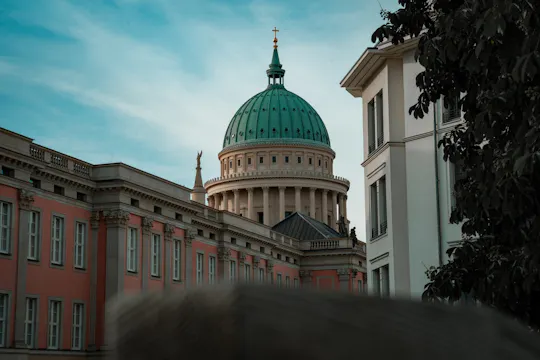 Passeggiata storica privata a Potsdam con un esperto locale