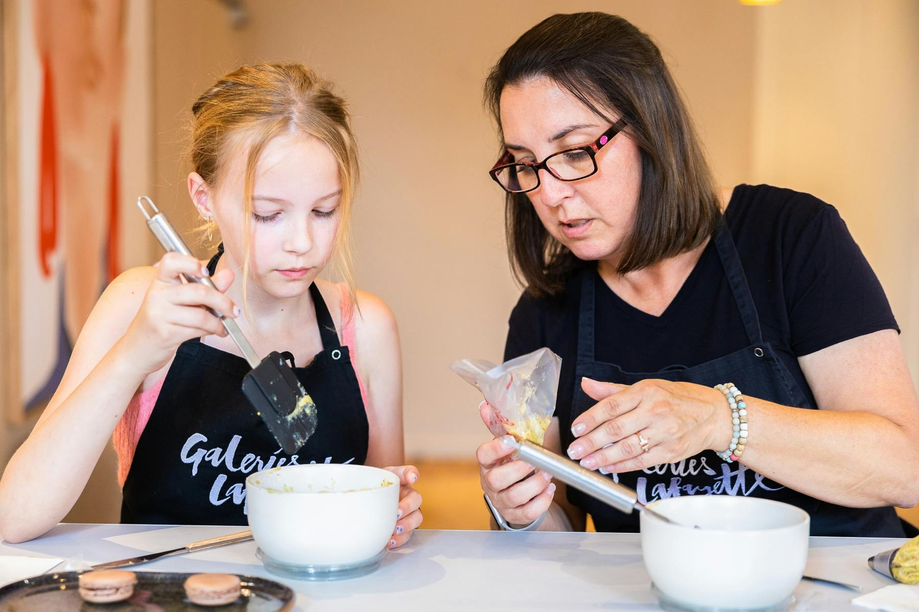 French macaron bakery class with kids
