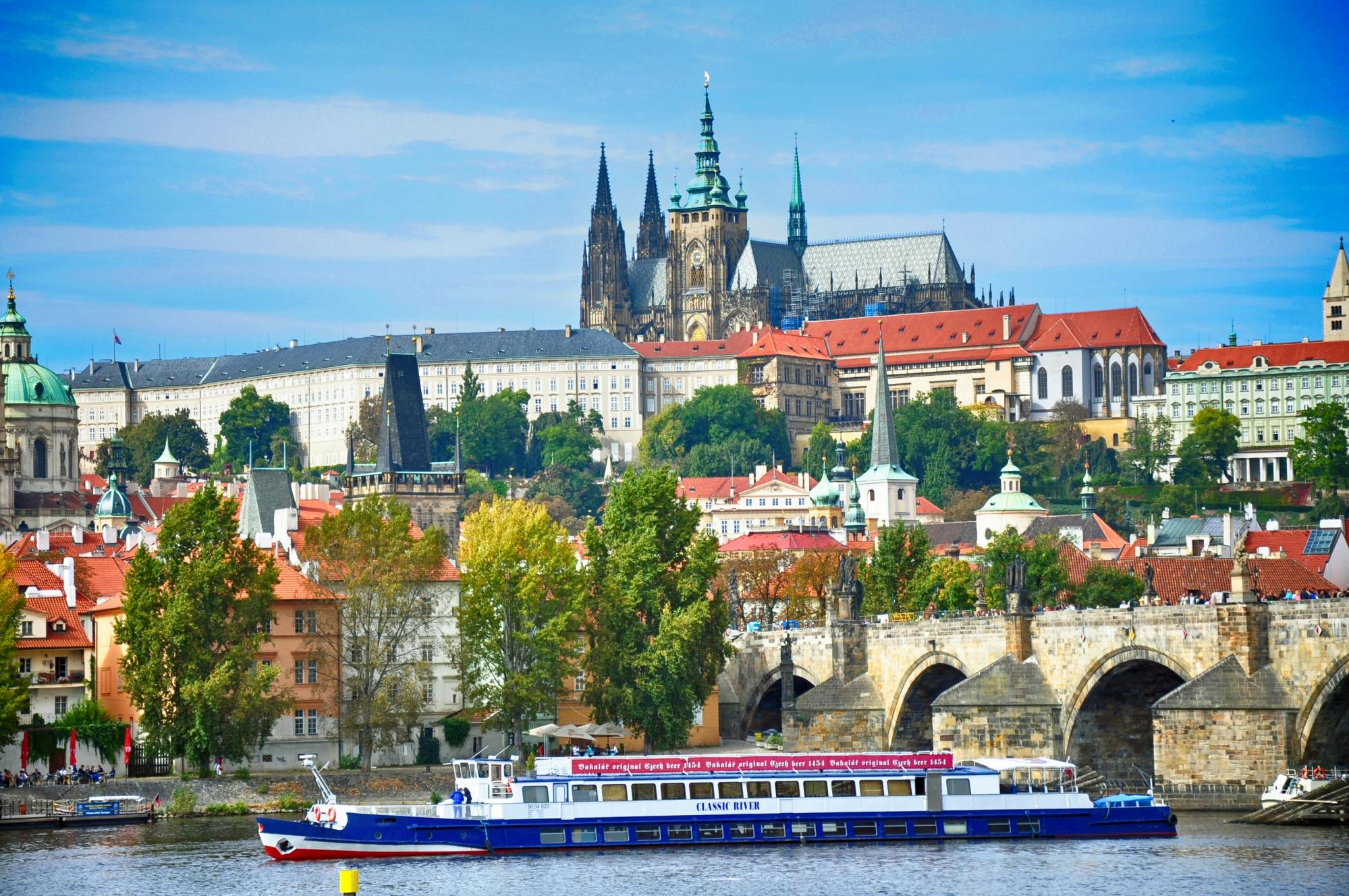 Prag-Kombiticket mit Innenansichten des Schlosses, Stadtrundfahrt und Flusskreuzfahrt
