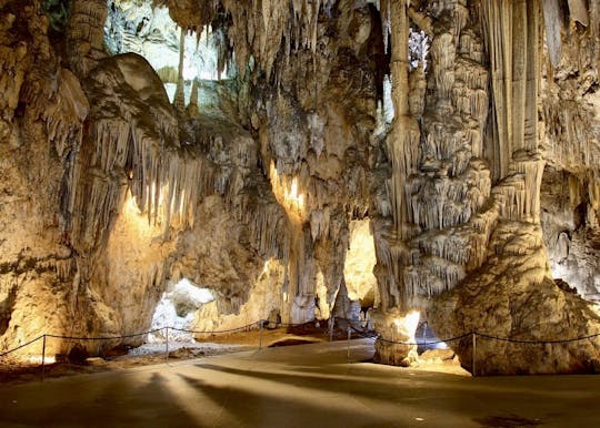 Wycieczka do jaskiń Nerja i Frigiliana z Benalmadena-Torremolinos