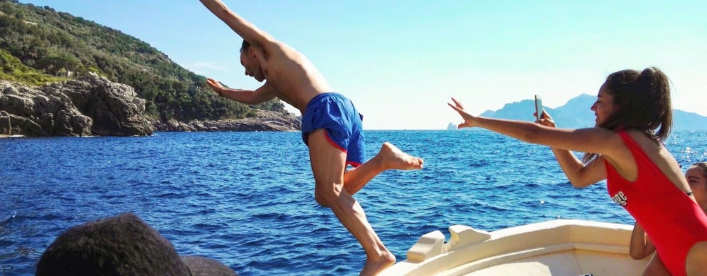 Fishing experience in Capri from Sorrento with lunch