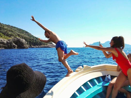 Expérience de pêche à Capri depuis Sorrente avec déjeuner