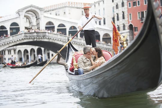 Promenade privée en gondole à Venise avec un photographe personnel