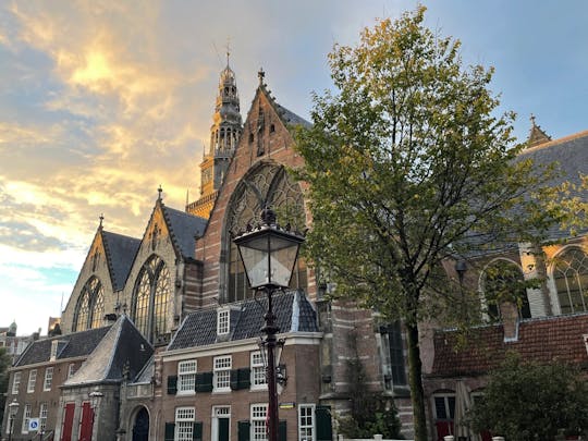 Guided Tour Through Amsterdam's Historic Centre and Red Light District