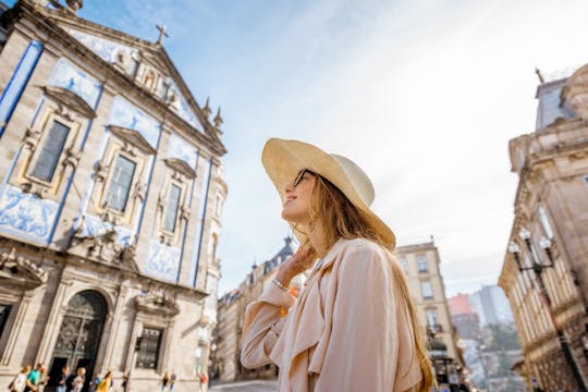 Tour de día completo a Oporto, Nazaré y Óbidos desde Lisboa