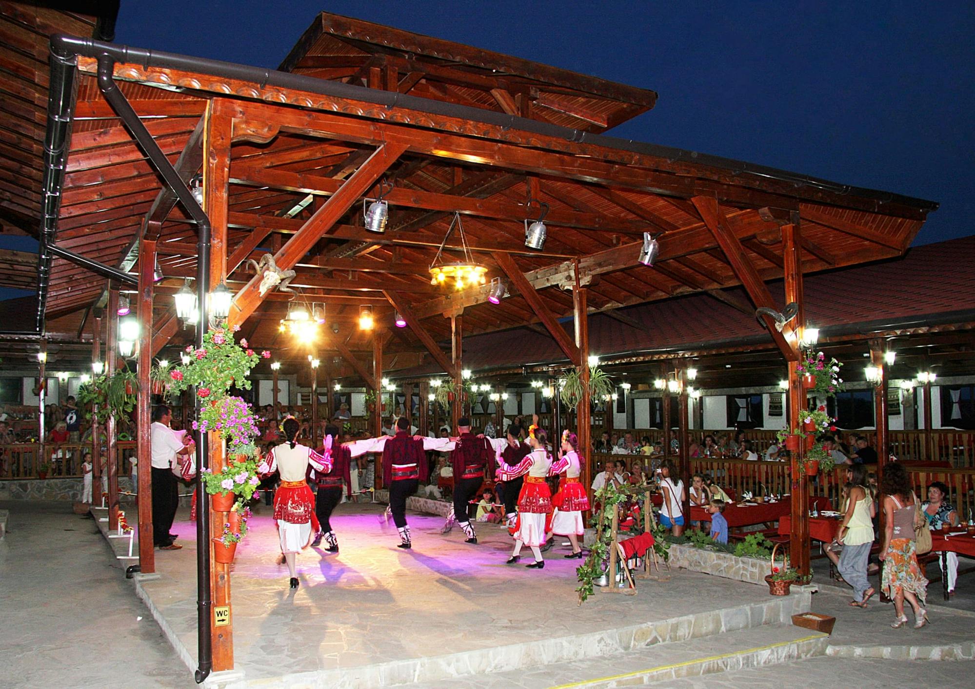 Bulgarian Folklore Evening from Obzor