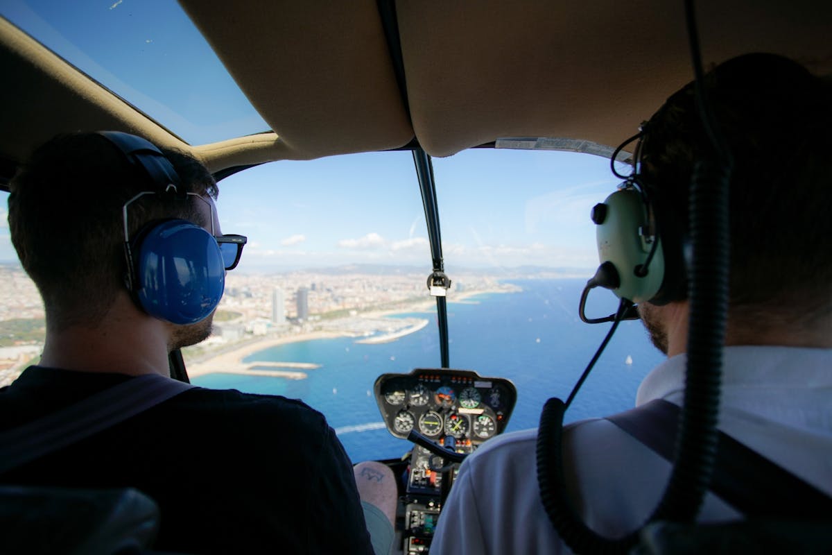 Expérience de vol en hélicoptère et de navigation à Barcelone